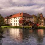 Grad Otočec, www.slovenia.info, foto: Iztok Medja